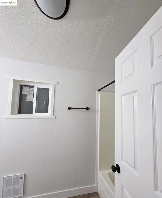 343 Alcott Ct, Bethel Island CA: https://media.crmls.org/mediaz/1925d33c-3314-4edb-8069-e83f61d07e40.jpg