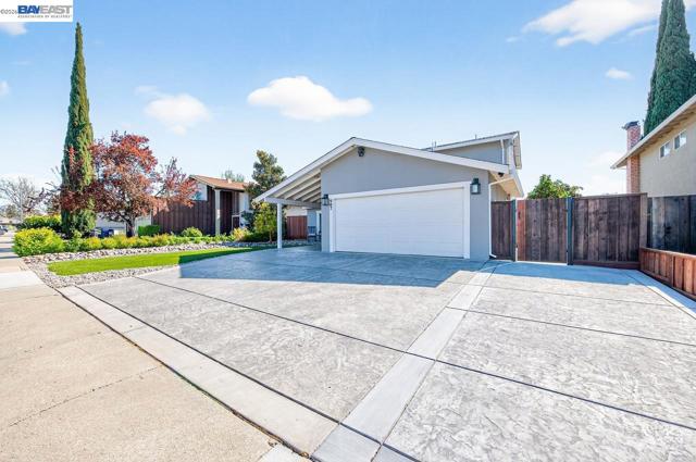 907 Hazel St, Livermore CA: https://media.crmls.org/mediaz/1926b756-cef9-416d-b597-ca824beb8d5e.jpg
