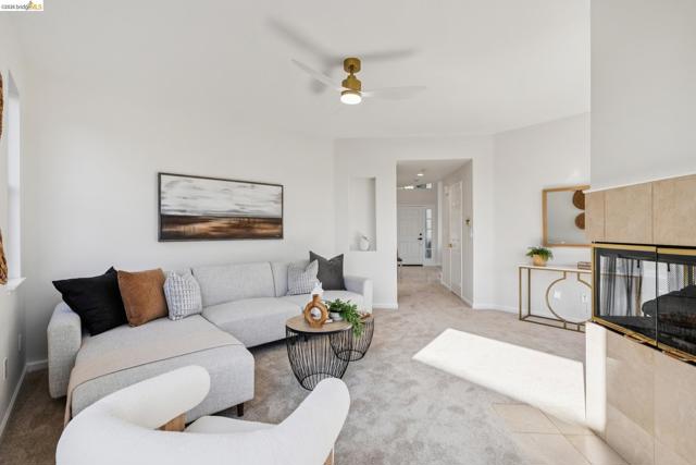 2004 Fries Ct, Martinez CA: https://media.crmls.org/mediaz/1927586f-c56b-4e7b-af14-dbc63e4df1cf.jpg