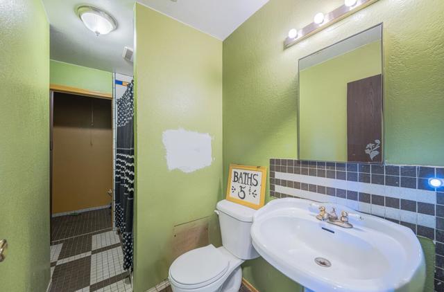 45130 Crown Avenue, King City CA: https://media.crmls.org/mediaz/192768d6-dc5f-426f-b7a3-d42f01482e9a.jpg