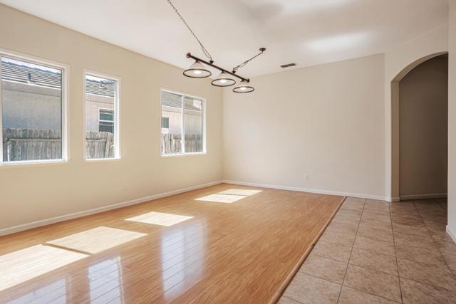 9712 Bovill Drive, Elk Grove CA: https://media.crmls.org/mediaz/1927b89e-329b-4574-8f93-d240b2a2fd6d.jpg