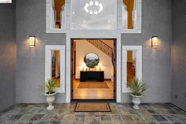 Image 8 of 60 For 33 Somerset Rd