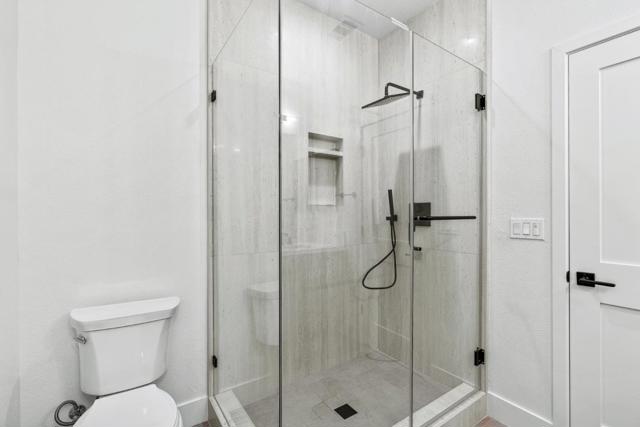 955 Woodside Road, Redwood City CA: https://media.crmls.org/mediaz/19286316-7c44-45b9-9aba-d4150173269d.jpg