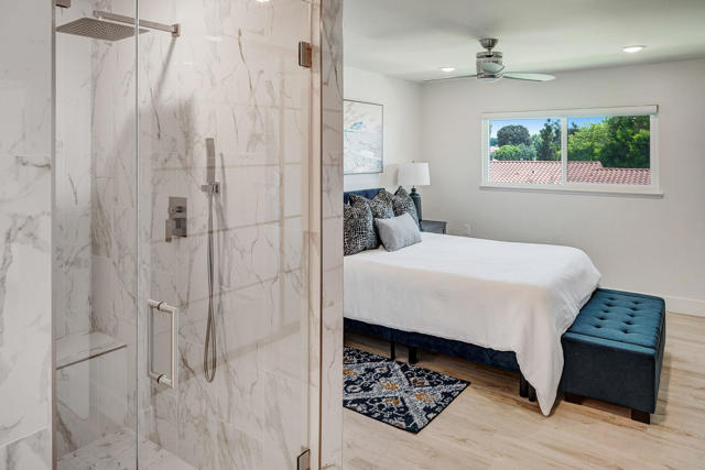 2196 Via Mariposa E, Laguna Woods CA: https://media.crmls.org/mediaz/19288f3a-1dbe-4637-87f1-1f0d241aeb20.jpg