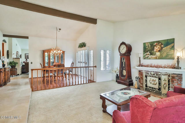 3616 Pebble Place, Newbury Park CA: https://media.crmls.org/mediaz/1929f237-105e-415e-8c7f-42cdcc6097a3.jpg
