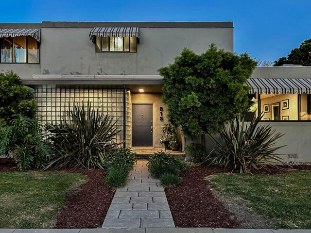 813 Pajaro Street, Salinas CA: https://media.crmls.org/mediaz/192a04e5-1564-4b0c-be43-5a11804cf2da.jpg