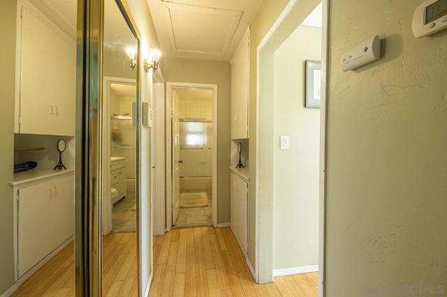 4033 Loma Alta Dr, San Diego CA: https://media.crmls.org/mediaz/192b2a00-8164-48af-b33c-42568529151c.jpg