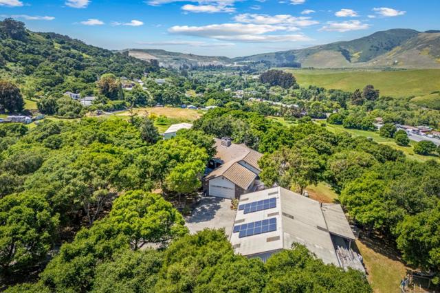 229 Payne Road, San Juan Bautista CA: https://media.crmls.org/mediaz/192b34d5-f535-428b-9aed-5ac3c122a94f.jpg