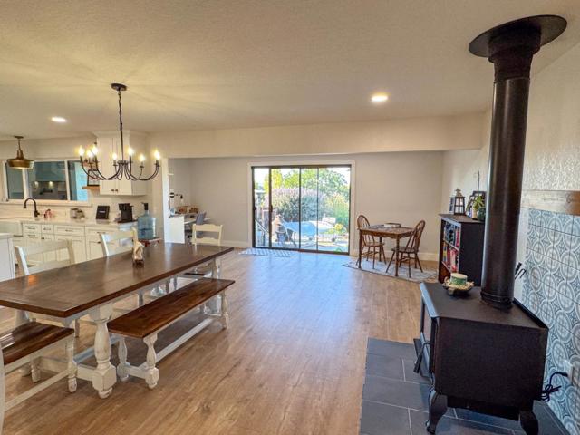 215 Rays Circle, Hollister CA: https://media.crmls.org/mediaz/192c1474-84e2-443b-b543-1d9f523ebca5.jpg