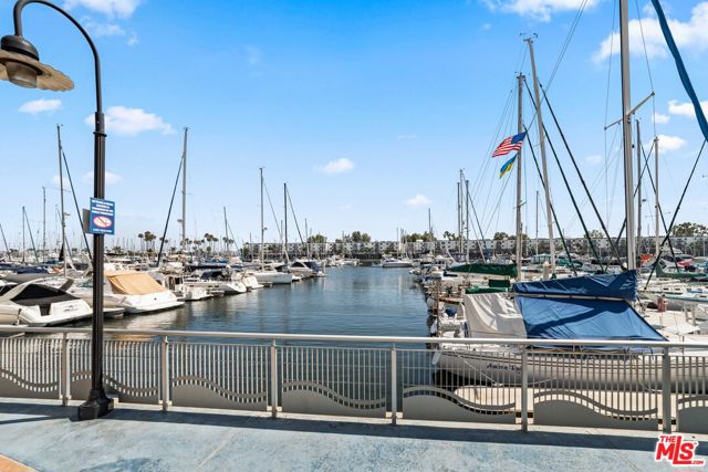4316 Marina City Drive, Marina del Rey CA: https://media.crmls.org/mediaz/192c8b38-1c69-4d63-b028-23691f435067.jpg