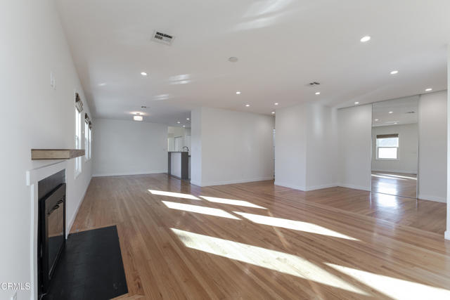 Detail Gallery Image 9 of 25 For 4531 El Camino Corto, La Canada Flintridge,  CA 91011 - 3 Beds | 2/1 Baths