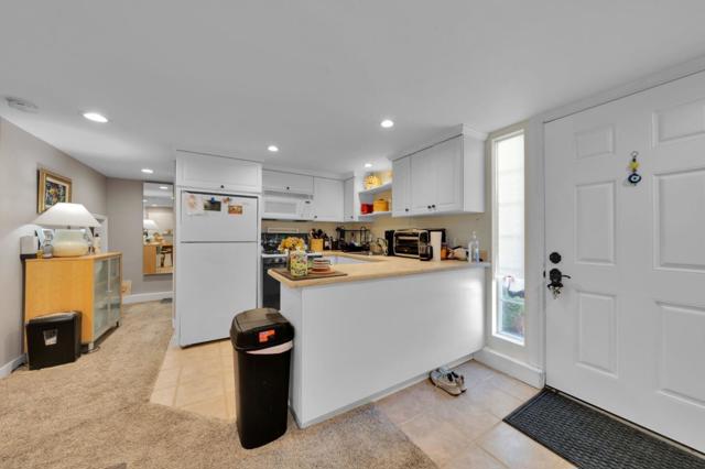 1418 Bradley Court, San Mateo CA: https://media.crmls.org/mediaz/192cb4c5-fad6-4fad-a3ce-4b8d0227e41f.jpg