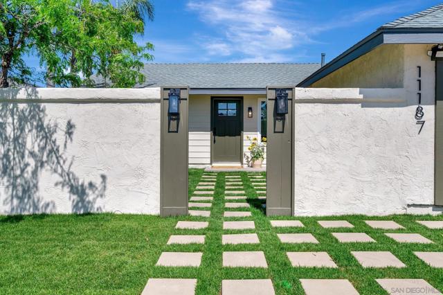 11187 Tyrolean Way, San Diego CA: https://media.crmls.org/mediaz/192d52fe-cf08-4470-92ef-c37a78bc8674.jpg