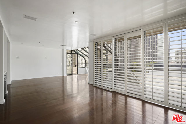 880 W 1st Street, Los Angeles CA: https://media.crmls.org/mediaz/192d7297-4bd4-495b-b25e-ae7324617d18.jpg