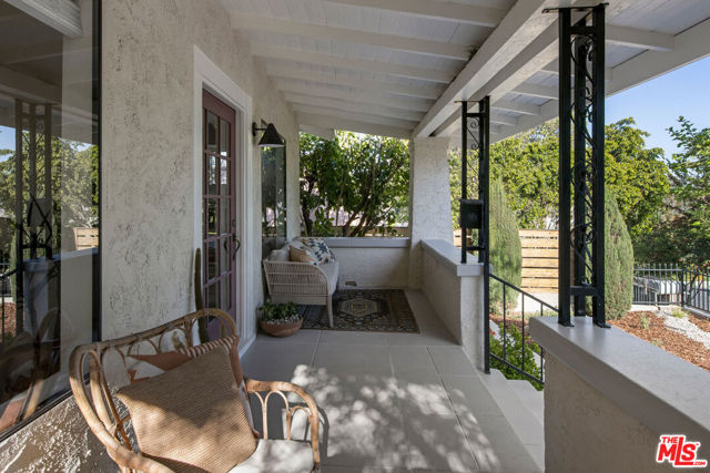 5361 Oakland Street, Los Angeles CA: https://media.crmls.org/mediaz/192d780e-27ab-4fe6-be29-8414d4eaace1.jpg
