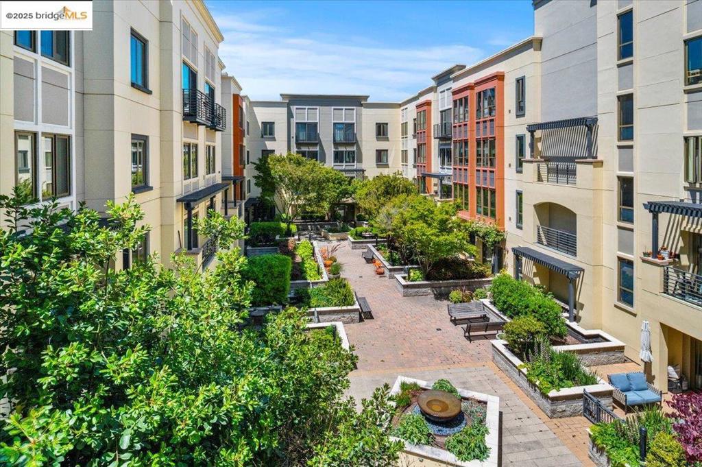 438 W Grand Ave #627