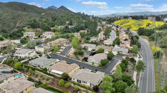 4968 Princess Drive, Agoura Hills CA: https://media.crmls.org/mediaz/192def39-7162-4bd6-92cf-0501083e5575.jpg