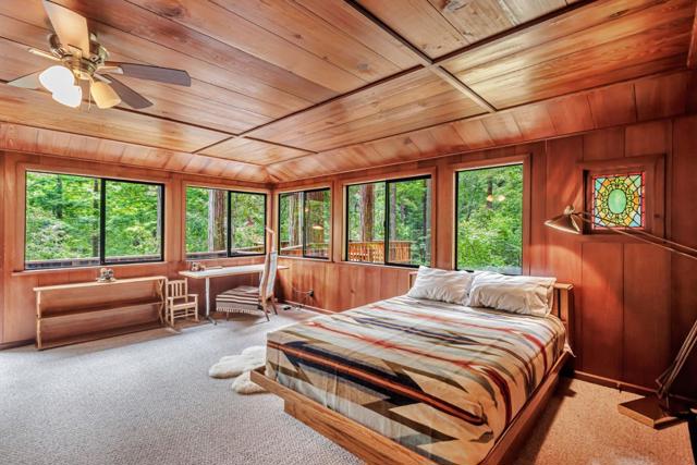 855 Dearborn Park Road, Pescadero CA: https://media.crmls.org/mediaz/192e7396-fd45-4d9d-b20a-6c362fd7801b.jpg