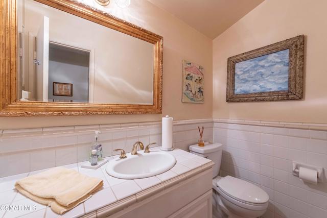 20418 Miranda Street, Woodland Hills CA: https://media.crmls.org/mediaz/192e7baf-de92-403c-92a8-d0b21cb8c200.jpg