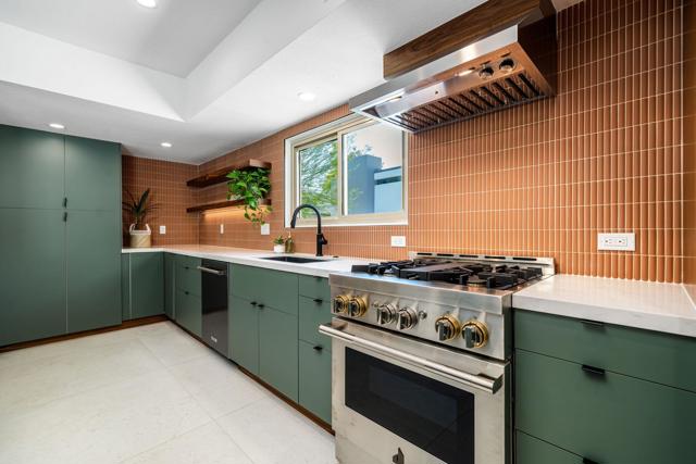 48335 Alan Circle, Palm Desert CA: https://media.crmls.org/mediaz/192e9c53-f07a-4ddb-bae7-f88a599b0fe7.jpg