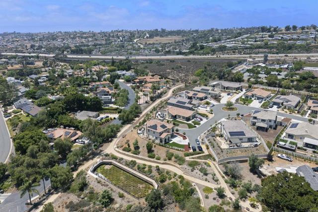 8304 The Grant Place, Bonita CA: https://media.crmls.org/mediaz/192ec239-9698-4005-8709-025ec228f753.jpg