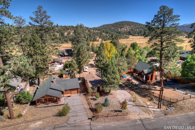 1477 Malabar WAY, Big Bear CA: https://media.crmls.org/mediaz/192fa6ae-ef10-421b-9418-0bde7866c539.jpg