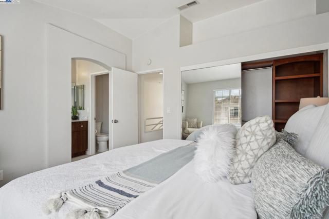 385 Montecito Way, Milpitas CA: https://media.crmls.org/mediaz/1930ea58-8cde-4576-806c-630c3b564058.jpg