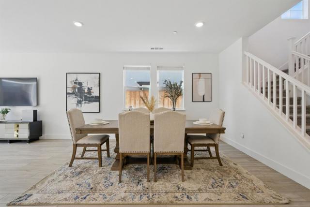 7081 Kirigin Way, Gilroy CA: https://media.crmls.org/mediaz/1930ec3f-c518-429d-a39c-c6dc43871746.jpg