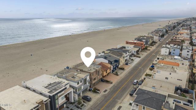 3629 Ocean Drive, Oxnard CA: https://media.crmls.org/mediaz/19310235-957d-449d-a886-027921e36eca.jpg
