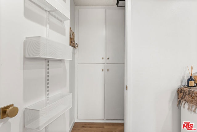 1500 Camden Avenue, Los Angeles CA: https://media.crmls.org/mediaz/19310353-aac3-4f81-a5aa-6c5f8a469cad.jpg