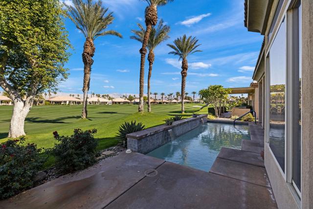 80464 Muirfield Drive, Indio CA: https://media.crmls.org/mediaz/19312a06-959a-4d57-b065-ab65d42e66e2.jpg