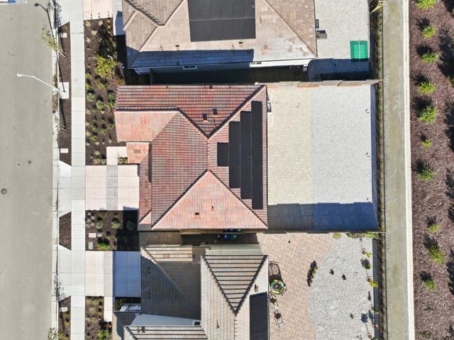 4158 Markovich Ct, Richmond CA: https://media.crmls.org/mediaz/1931f7da-06f6-41bd-8153-ce0b0cc430eb.jpg