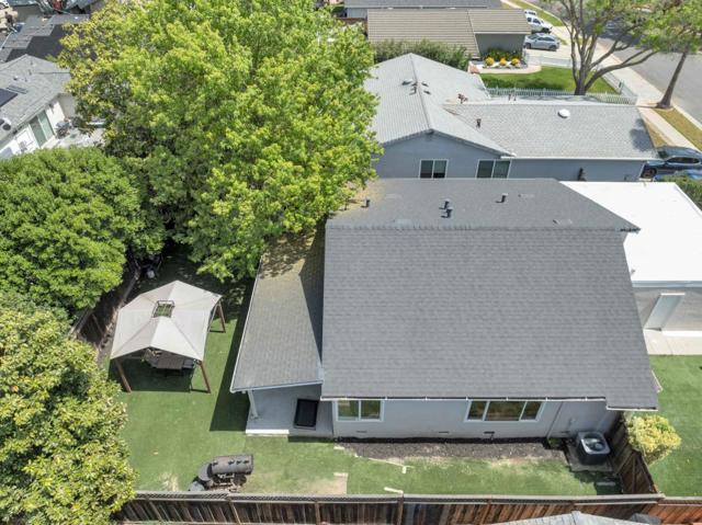 265 Arbor Valley Drive, San Jose CA: https://media.crmls.org/mediaz/1932246f-058f-4f97-be14-79d15761e728.jpg