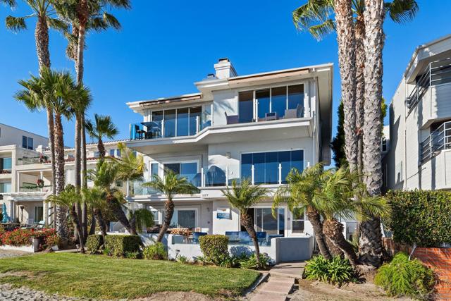 1177 Pacific Beach Drive, San Diego CA: https://media.crmls.org/mediaz/19324f55-dc5c-451d-86db-7c4dec743b63.jpg
