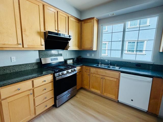 562 Montego Terrace, Sunnyvale CA: https://media.crmls.org/mediaz/1932b063-f0ea-4cbb-ae19-cd5909722c10.jpg