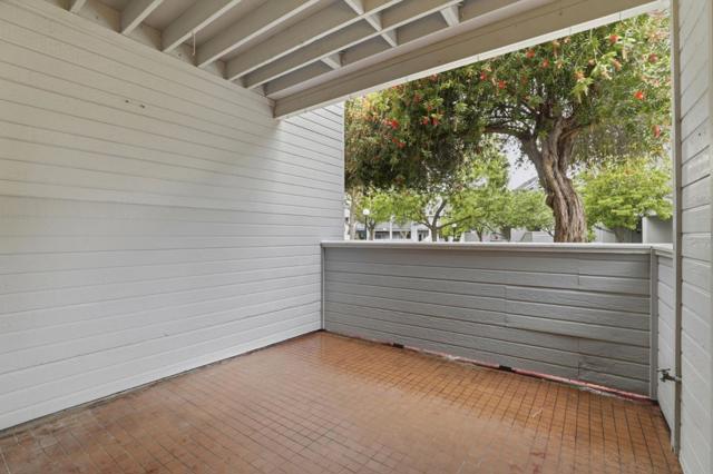 414 Shadowgraph Drive, San Jose CA: https://media.crmls.org/mediaz/1932c60c-332a-4d59-bd9c-f3198014eefc.jpg