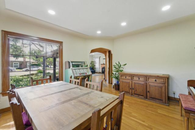 Image 7 of 49 For 2206 Coastland Avenue