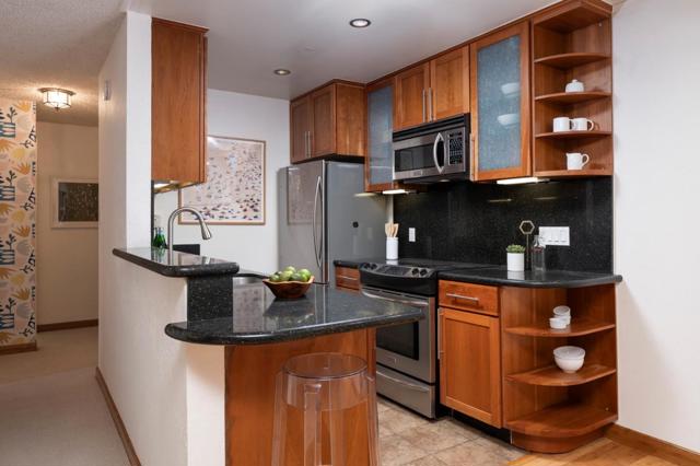 125 Piccadilly Place, San Bruno CA: https://media.crmls.org/mediaz/1935a292-2058-4c3d-97d6-04f048874f24.jpg