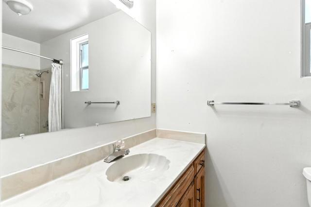 27586 Moody Road, Los Altos Hills CA: https://media.crmls.org/mediaz/1935b6f9-b3ab-4f36-a0a1-89bf6712a7c8.jpg