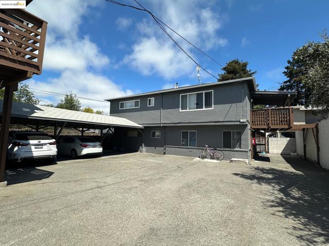 1520 Willow St, Alameda CA: https://media.crmls.org/mediaz/1935b80f-12ed-4181-a602-a3492e8656e3.jpg