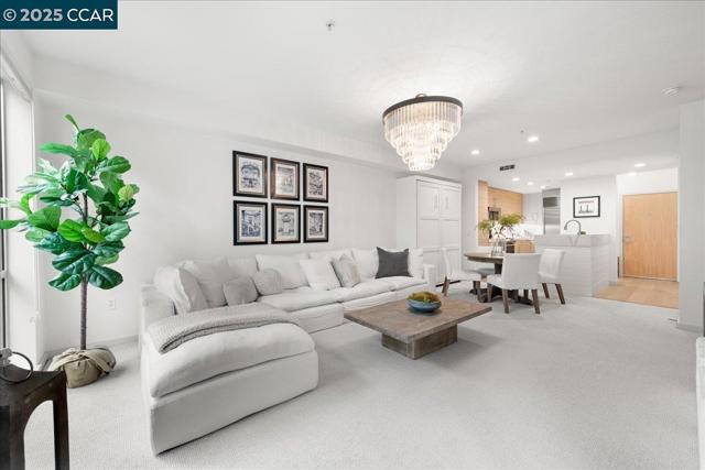 1655 N California, Walnut Creek CA: https://media.crmls.org/mediaz/1936daa5-2d12-4060-af43-69228a00433e.jpg