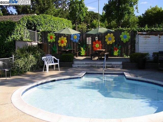 1487 De Palma Dr, San Jose CA: https://media.crmls.org/mediaz/1937562a-b0a6-4da2-a928-a4860d64d6cd.jpg