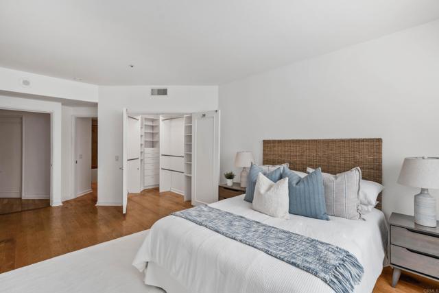 1101 1st Street, Coronado CA: https://media.crmls.org/mediaz/19391bb6-4b33-48f2-823f-432740ee393c.jpg