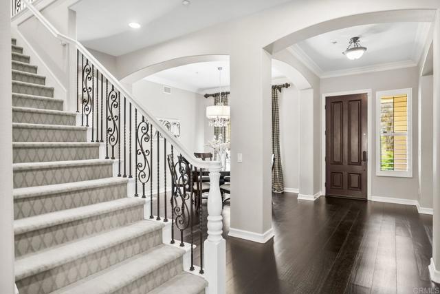 Detail Gallery Image 12 of 68 For 14773 via Bettona, San Diego,  CA 92127 - 4 Beds | 4/1 Baths