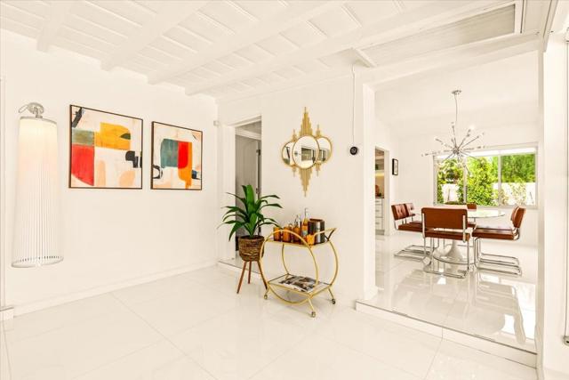2331 N Cardillo Avenue, Palm Springs, CA 92262