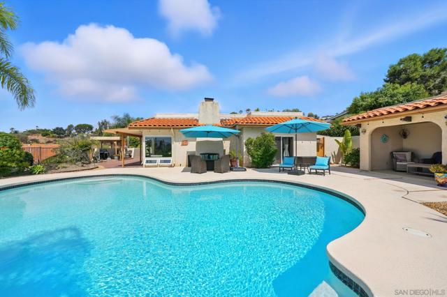 4343 Avenida Gregory, Spring Valley CA: https://media.crmls.org/mediaz/193a323d-8830-4d6b-a8f5-1da5ce63040d.jpg
