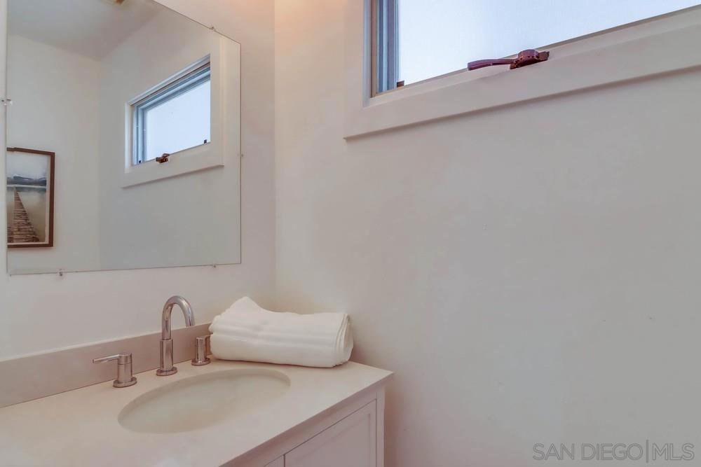 MLS #250032136SD image #36