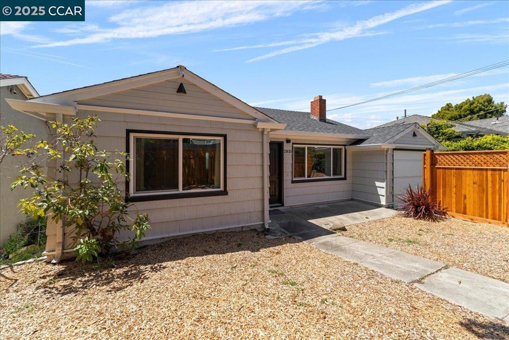 2815 San Luis St