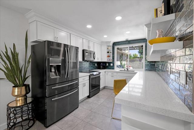 1901 Paseo Pelota, Palm Springs CA: https://media.crmls.org/mediaz/193c8524-327e-4ff5-a9c0-0e5024ea71f1.jpg