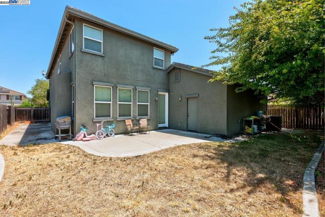 53 Puffin Cir, Oakley CA: https://media.crmls.org/mediaz/193cb654-9ce4-4341-8771-6fbe766788f5.jpg
